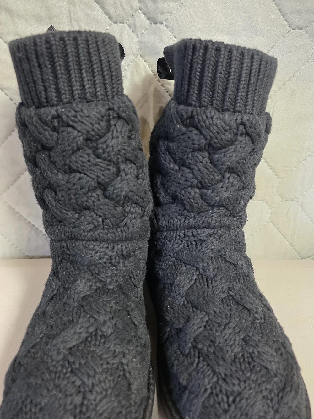 Ugg Australia Isla Black Woven Knit Calf High Lace Up Sweater Boots Women  Sz 9
